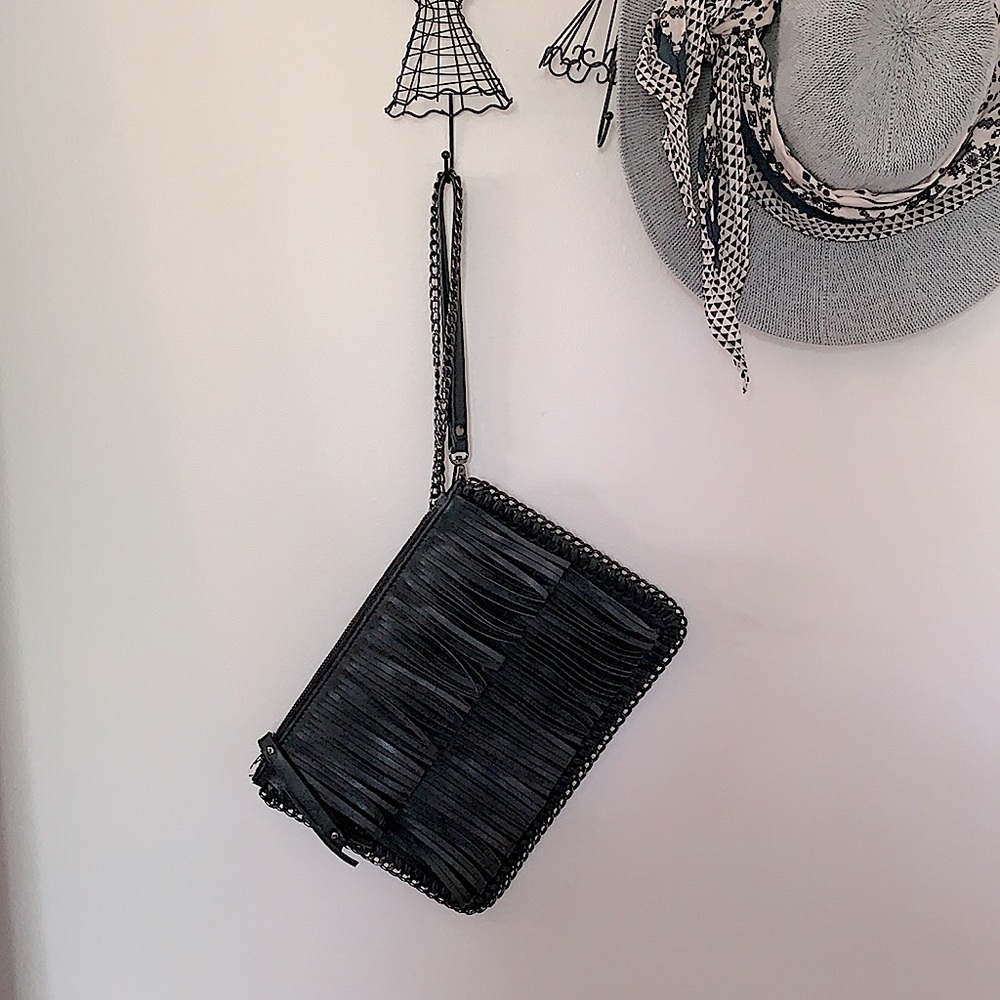Fringe clutch/crossbody